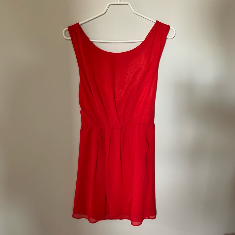Red Dress - Picture 5 of 7